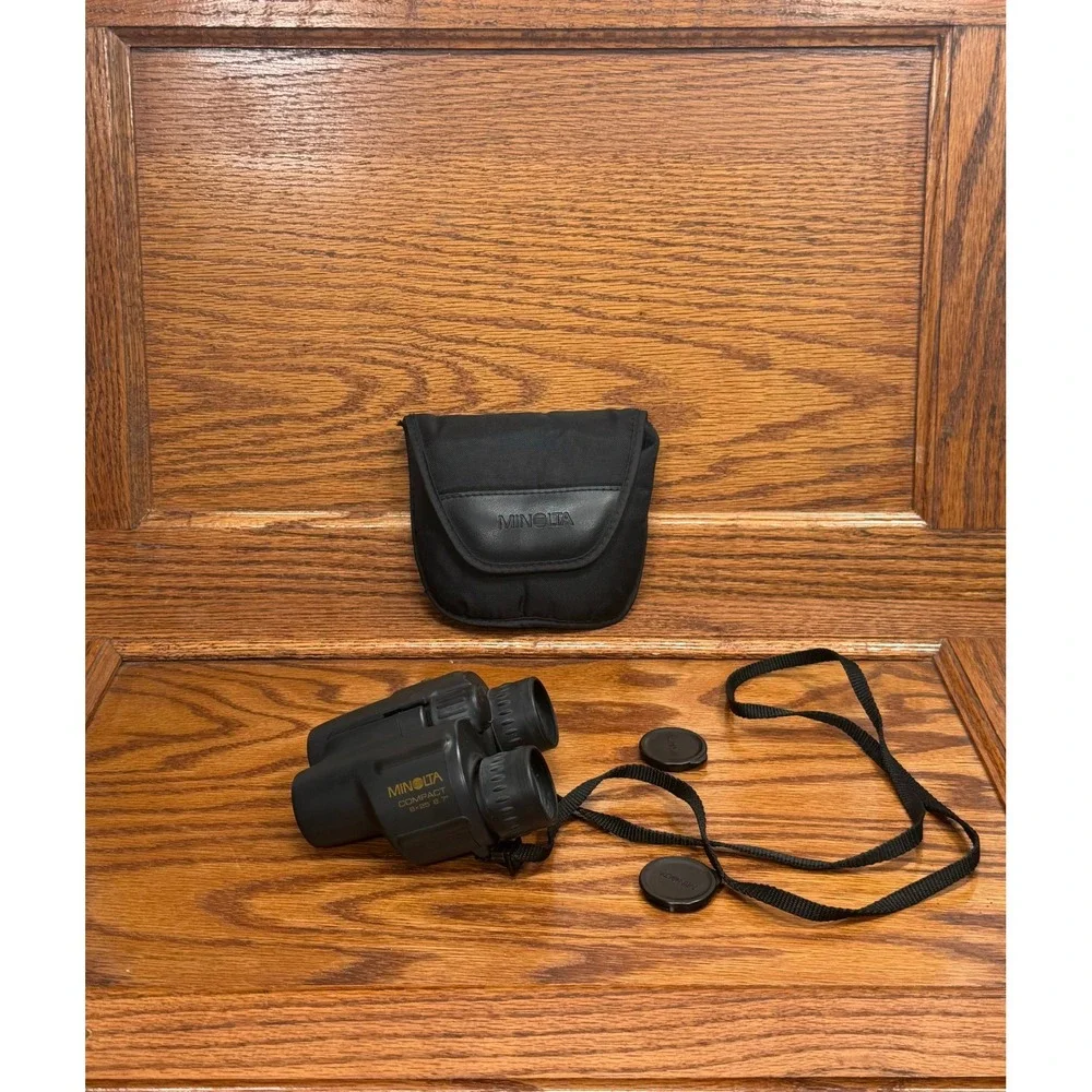 Minolta Compact Binoculars 8x25 6.7 Degree Black with Case and Strap